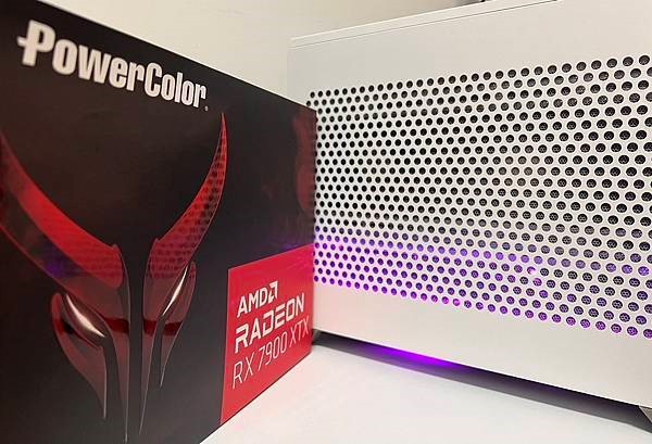 Cooler Master NR200 SFF Case